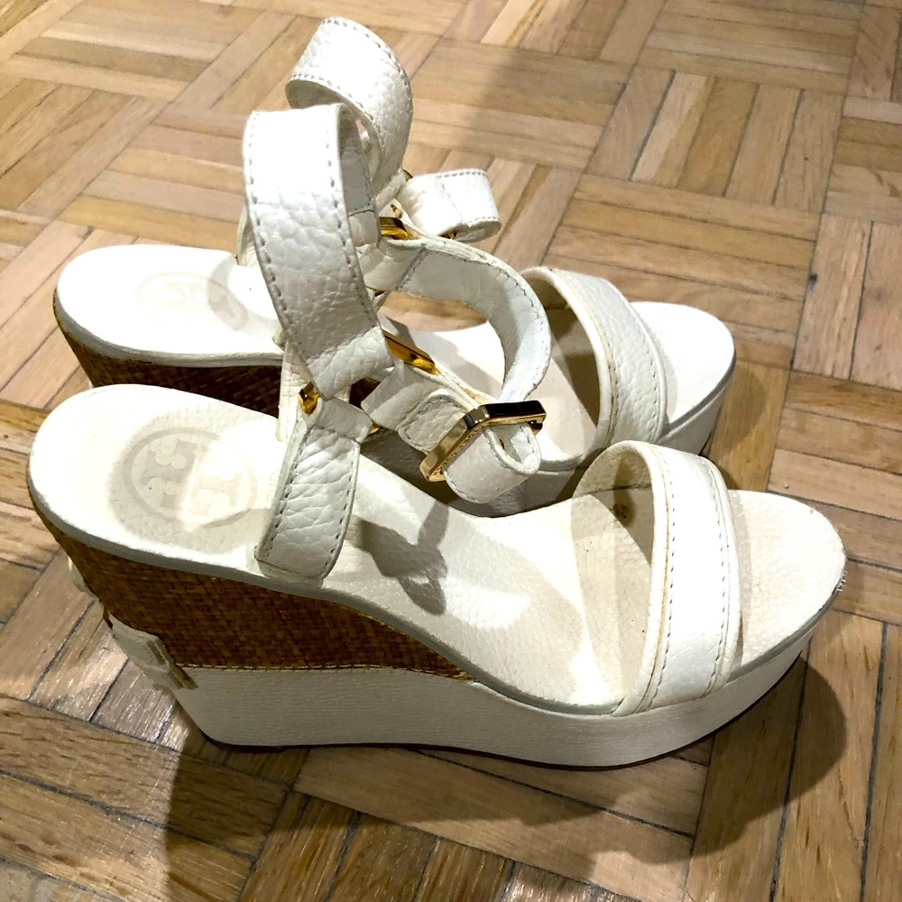 Tory Burch wedges size 6 - gently used